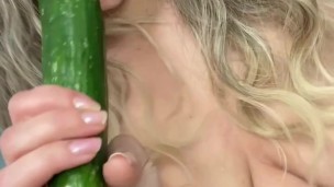 Amateur girl with big tits masturbation