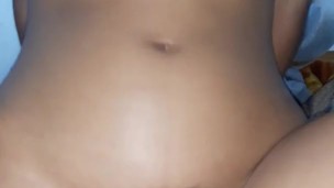 مشيت للقراءة بينما كانت جالسة تتحدث مع صاحب منزل ليزي l7wa maroc🇲🇦💦