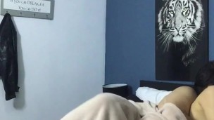 My girlfriend asks me to fill her pussy.