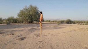 hermosa trans desnuda en publico con tacones muy caliente y lindas piernas delicioso pene