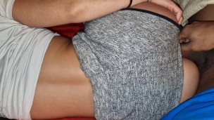 LE PONGO EL CULO EN POMPA CUCHARITA A MI PADRASTRO PARA QUE ME FOLLE Y ME DEJE EMBARAZADA