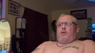 quick masturbation. so horny