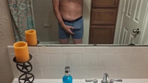 The Roostercombs show, “My Massive Monster Cock loves to perform this intense trick on toilet” 🔥 🥵