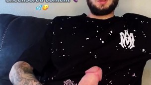 VIRAL MALE ONLYFANS MODEL @tussin_t risking job to make Onlyfans videos