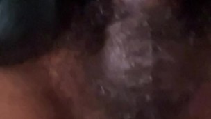 Después del colegio (dice que la succioné fuerte y se me escurre su venida por la boca)