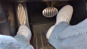 Driving with jeans over my nylons