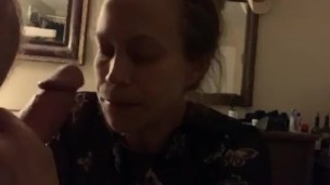 Pregnant slut loves to swallow.