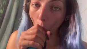 Suck 2 monster dildo in my bath