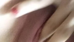 Tocándome bien rico solita en mi casa