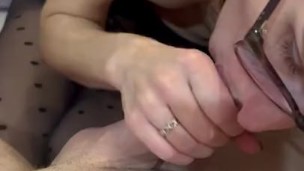Very good glasses blowjob on nylon part 1